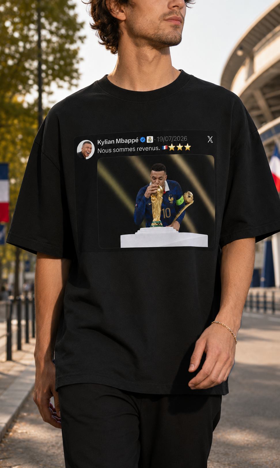 Nous sommes revenus. — T-shirt Édition Limité