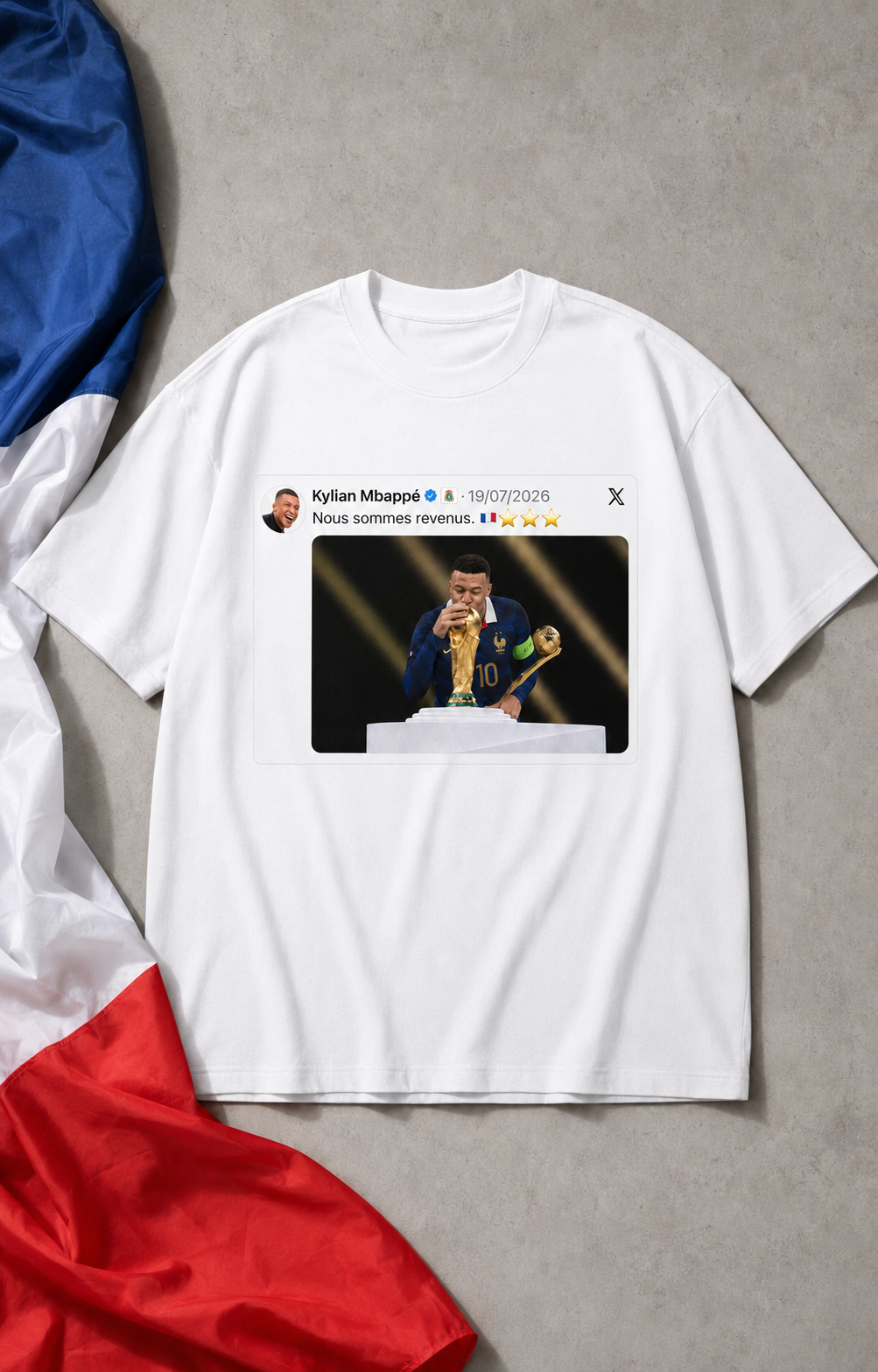 Nous sommes revenus. — T-shirt Édition Limité