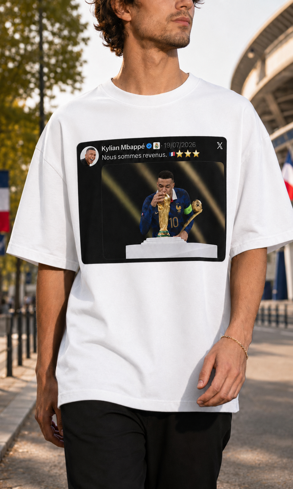 Nous sommes revenus. — T-shirt Édition Limité